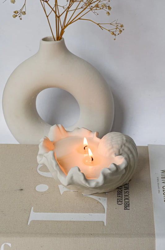 Scallop Relaxing Beach Candle | Sweet Orange Blossom & Cedarwood